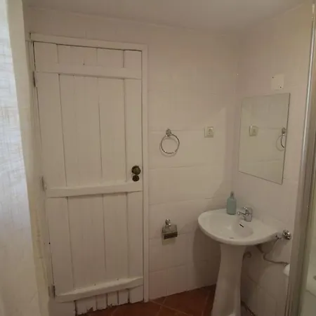 Arriaga B-shared With Bright Patio Apartment *