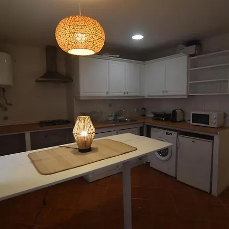 Arriaga B-shared With Bright Patio